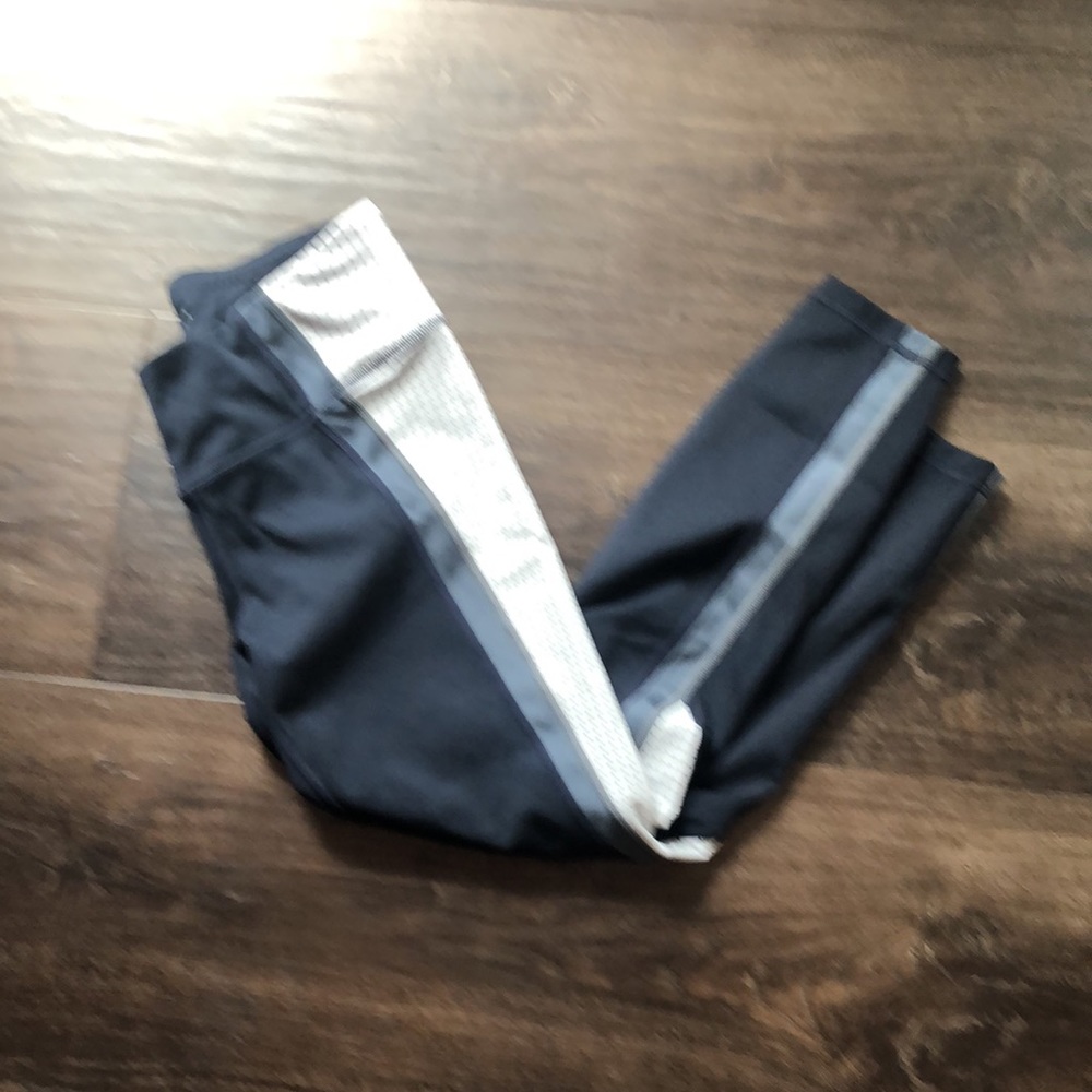 Athleta Cropped Leggings